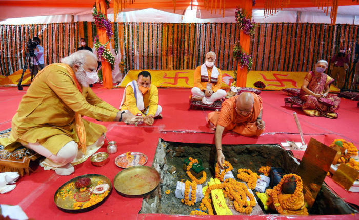 Zeremonie zur Grundsteinlegung des Rama-Tempels in Ayodhya. Foto: epa/India Presseinformationen Bureau