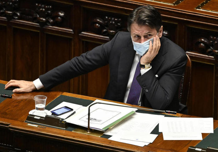 Italiens Premierminister Giuseppe Conte, der beim bevorstehenden Treffen des Europäischen Rates eine Gesichtsmaske trägt. Foto: epa/Riccardo Antimiani