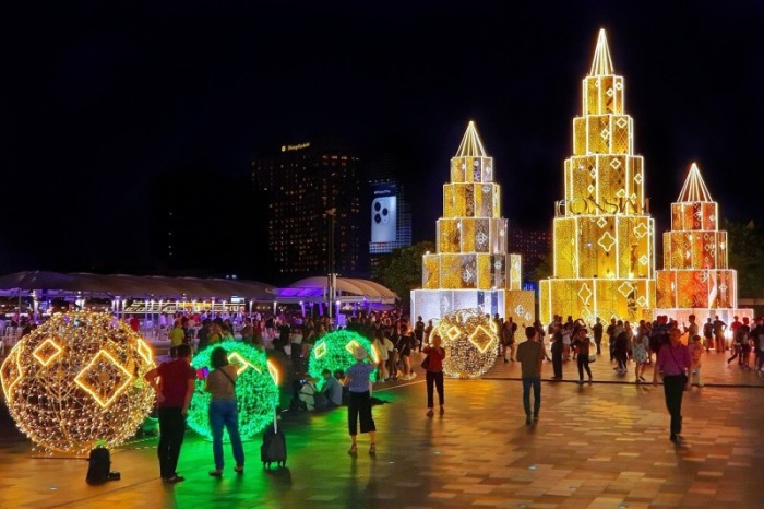 „Bangkok Illumination“ präsentiert die thailändische Antwort auf Weihnachtsbäume. Foto: Iconsiam