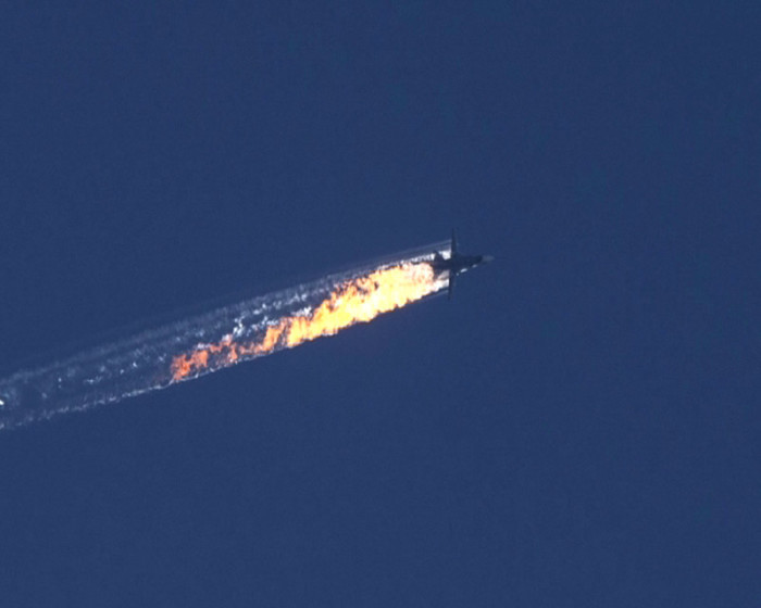 Das Nato-Land Türkei hat Russland mehrfach vor einer Verletzung seines Luftraums im Syrien-Konflikt gewarnt. Nun eskaliert die Lage mit dem Abschuss eines russischen Kampfjets. Foto: epa/Haberturk Tv Channel