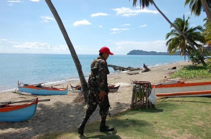 Mindanao ist wunderschön. Berge, Wälder und Strände sind ideal für den Tourismus. Aber Dank der Milizen und (para)militärischen Truppen ist die Insel ein gefährlicher Ort. Fotos: ml