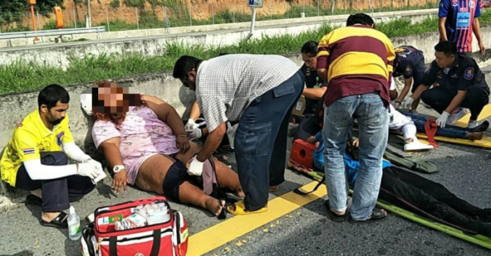 In Pattaya ereignete sich ein schwerer Pick-up-Unfall, bei dem acht Fahrgäste verletzt wurden. Foto: The Thaiger / The Pattaya News