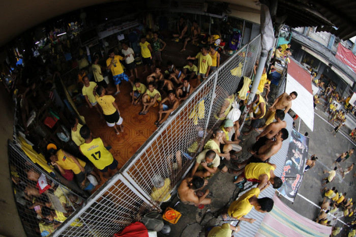  Inhaftierte im Gefängnis von Quezon City, Philippinen. Foto: epa/Francis R. Malasig