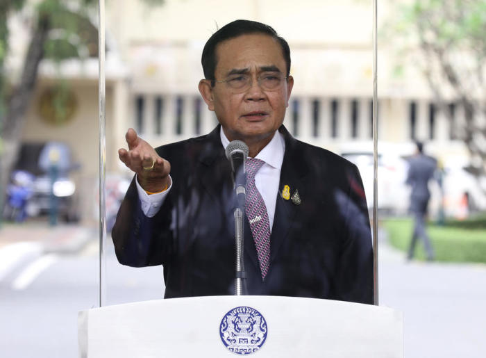Thailands Premierminister Prayut Chan-o-cha auf einer Pressekonferenz zur Covid-19-Situation in Bangkok. Foto: epa/Narong Sangnak