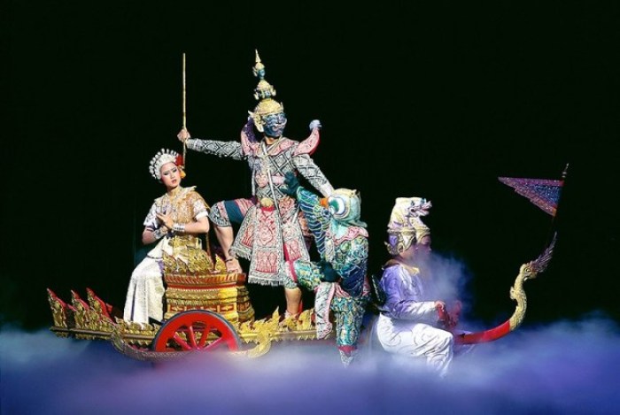 Der Khon ist die rituellste Form des klassischen thailändischen Tanzes. Die Geschichte handelt von dem ewigen Kampf zwischen Gut und Böse. Foto: Tourism Authority Of Thailand