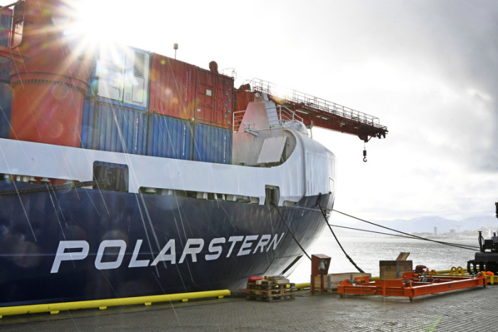 Das deutsche Eisbrecher- und Forschungsschiff «Polarstern» ankert in einem Hafen in Tromsø. Foto: Rune Stoltz Bertinussen/Ntb Scanpix/dpa