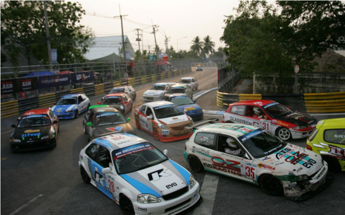 Sonthaya Khunpluem richtet auch das populäre Bang Saen Speed Festival in der Nähe von Chonburi aus. Foto: 