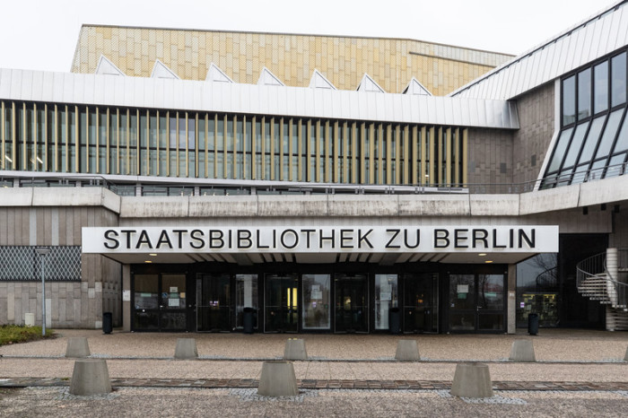 Eine Außenansicht der Staatsbibliothek zu Berlin, in Berlin. Foto: epa/Hayoung Jeon