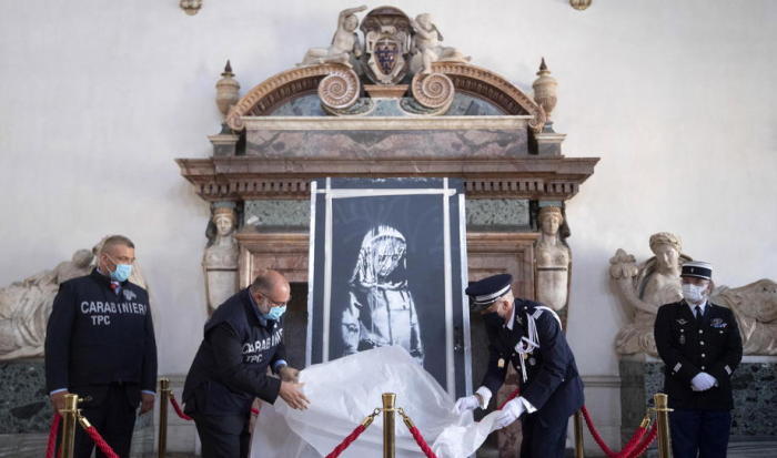 Banksy, der dem Bataclan gestohlen wurde, kehrte nach Frankreich zurück. Foto: epa/Claudio Peri