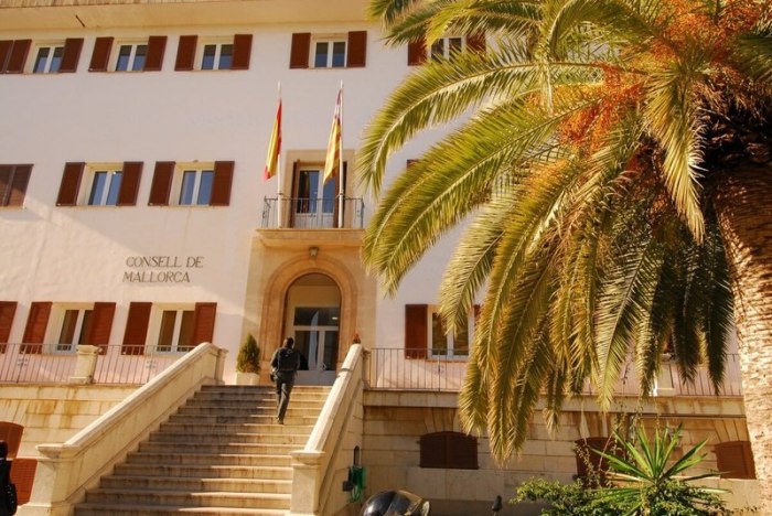 Das undatierte Bild zeigt die Fassade des Instituts für soziale Angelegenheiten von Mallorca (IMAS). Foto: Consell de Mallorca/Dpa