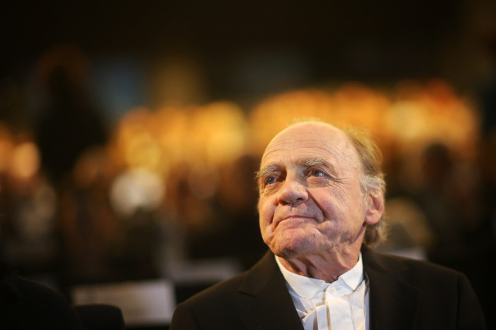 Schauspieler Bruno Ganz kommt zur Verleihung der Carl-Zuckmayer-Medaille. Foto: Fredrik von Erichsen/Dpa