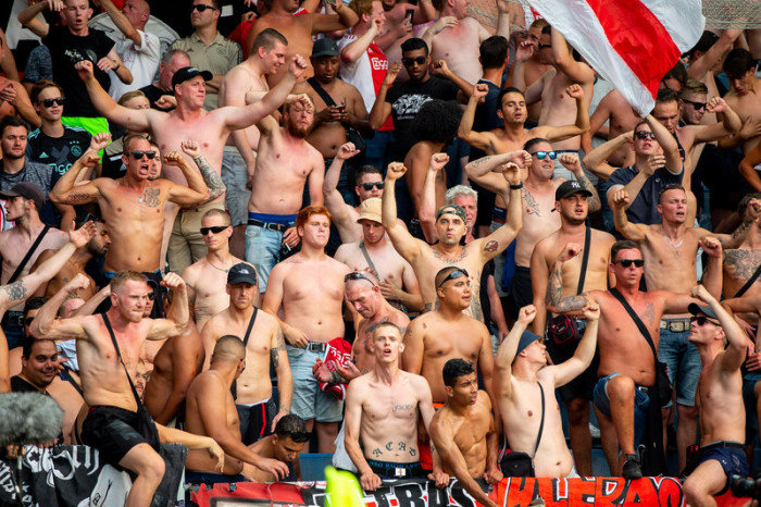 Fans des Fußball-Erstligisten Sturm Graz. Foto: epa/Dominik Angerer
