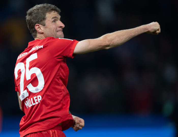 Thomas Müller (M) vom FC BAyern bejubelt das 1:0. Foto: Soeren Stache/Dpa-zentralbild/dpa