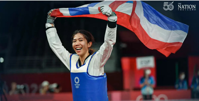 Die Thailänderin Panipak Wongpattanakit beschert Thailand das erste olympische Gold im Taekwondo bei den Spielen in Tokio. Foto: The Nation