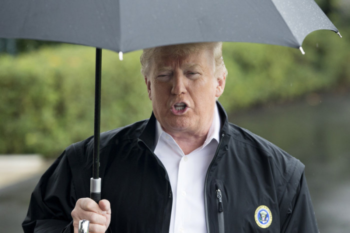 Lässt China im Regen stehen: US-Präsident Trump. Foto: epa/Michael Reynolds