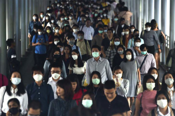 Die Umfrage, bei der mehr als 1.400 thailändische Arbeitnehmer und 400 Arbeitgeber befragt wurden. Foto: Khaosod English