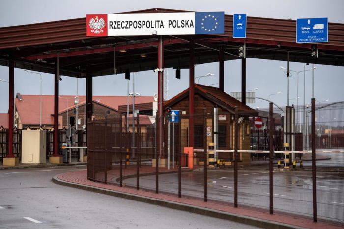 Ein Blick auf einen geschlossenen Grenzübergang an der polnisch-weißrussischen Grenze im Dorf Polowce in Ostpolen. Foto: epa/Wojtek Jargilo