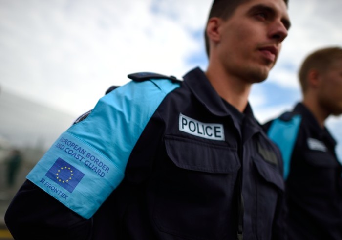 Deutscher Frontex-Beamter. Foto: epa/Vassil Donev