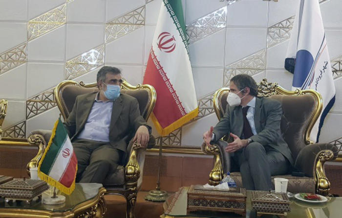 IAEA-Direktor Rafael Mariano Grossi ist in Teheran. Foto: epa/Iran Atomic Organisation Handout