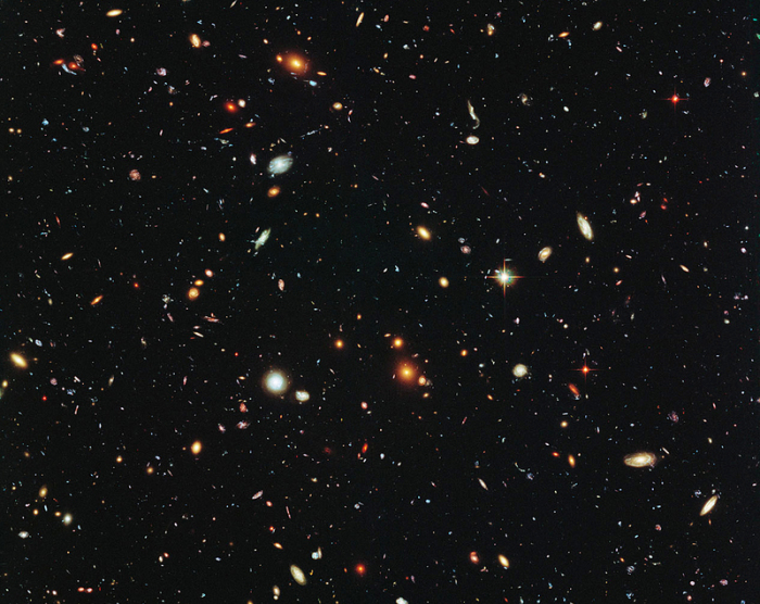 Tausende von Galaxien leuchten in der tiefschwarzen Weite des Weltraums in einer Aufnahme, die Mithilfe des Hubble-Weltraumteleskops gemacht wurde. Star-Astronomen aus aller Welt haben am Sonntag darüber diskutiert, wo au... Foto: Nasa/Esa/hubble