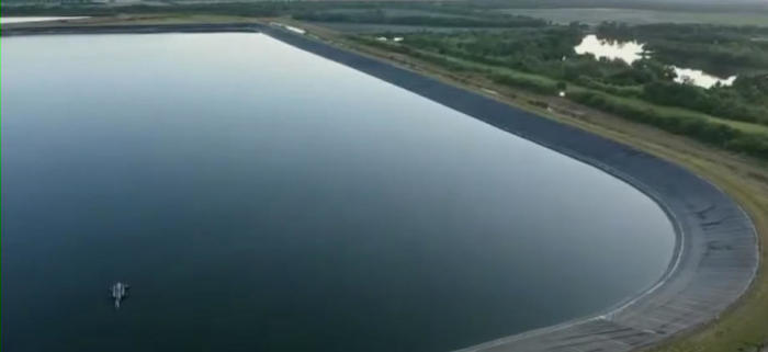 Verseuchtes Wasser bedroht die Umwelt in Florida. Foto: epa/Manatee County Public Safety Dep