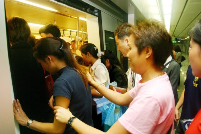 Fahrpreiserhöhung für MRT verschoben