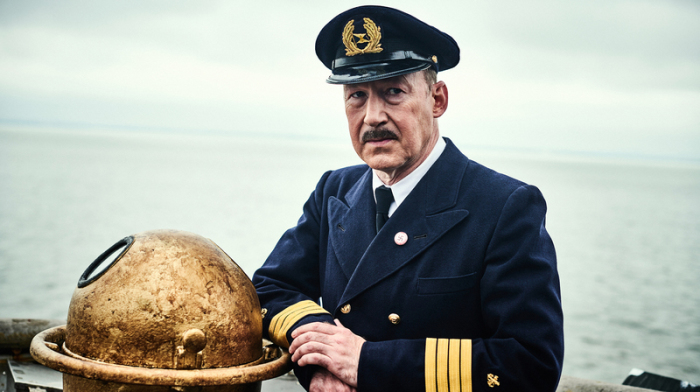 Schauspieler Ulrich Noethen als Kapitän Gustav Schröder 