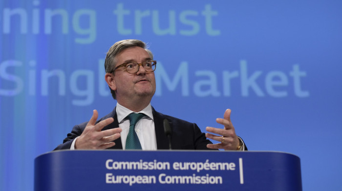 Der britische EU-Kommissar für Sicherheitsunion, Julian King. Foto: epa/Olivier Hoslet
