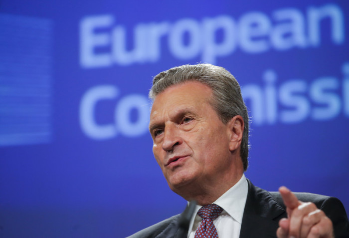 EU-Haushaltskommissar Guenther Oettinger. Foto: epa/Olivier Hoslet