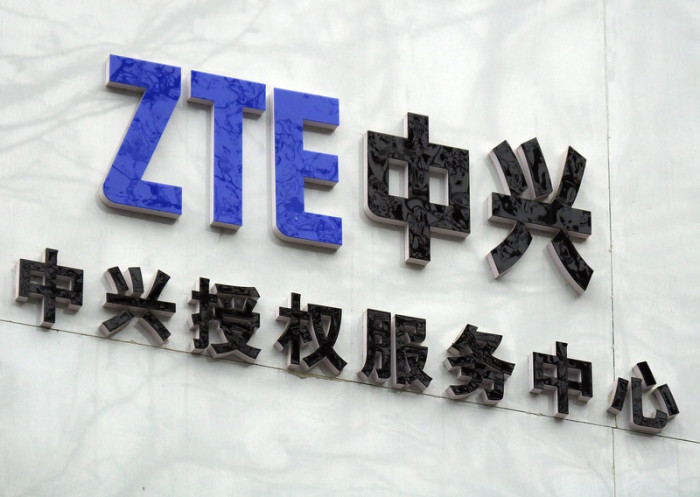 Firmenlogo einer Servicestation von ZTE-Produkten in Yichang, Provinz Hubei, China. Foto: epa/Liu Junfeng