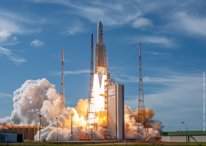 Eine Rakete vom Typ Ariane 5 startet. An Bord hatte siee einen Satelliten von Airbus und der Europäischen Weltraumorganisation Esa. Foto: ---/Esa/ZUMA Wire/dpa