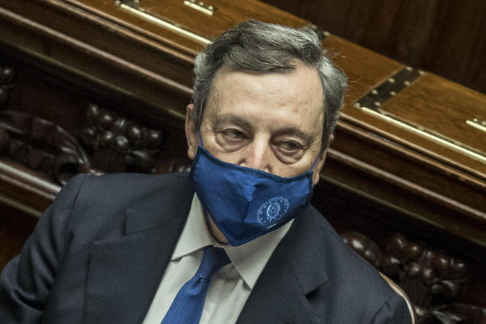 Italienischer Ministerpräsident Mario Draghi in der Abgeordnetenkammer bei der Vertrauensabstimmung über seine neue Regierung in Rom. Foto: epa/Roberto Monaldo