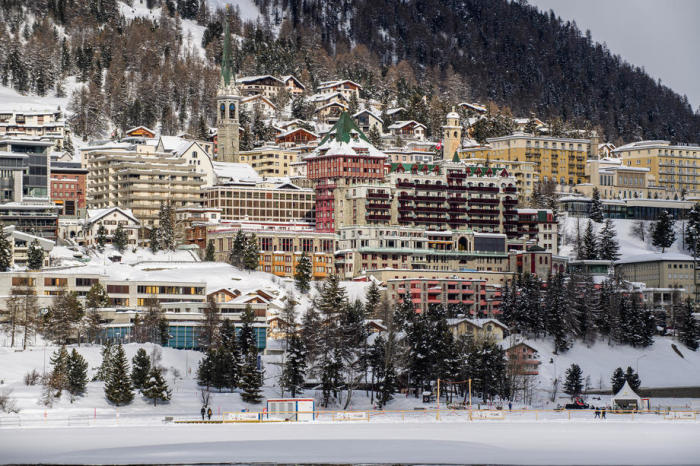 Hotels im Schweizer Ferienort St. Moritz unter Quarantäne gestellt. Foto: epa/Giancarlo Cattaneo