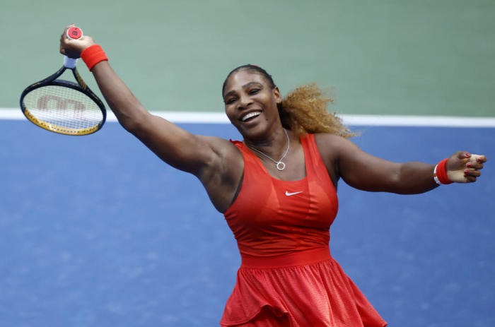 Die US-Amerikanerin Serena Williams bei ihrem Spiel am zweiten Tag der Offenen US-Tennismeisterschaften in Flushing Meadows. Foto: epa/Jason Szenes