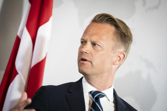 Der dänische Außenminister Jeppe Kofod spricht während einer gemeinsamen Pressekonferenz. Foto: epa/Ida Marie Odgaard