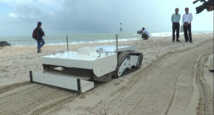 Am Samila Beach in der Südprovinz Songkhla wurde der Roboter den Medien präsentiert. Fotos: The Nation