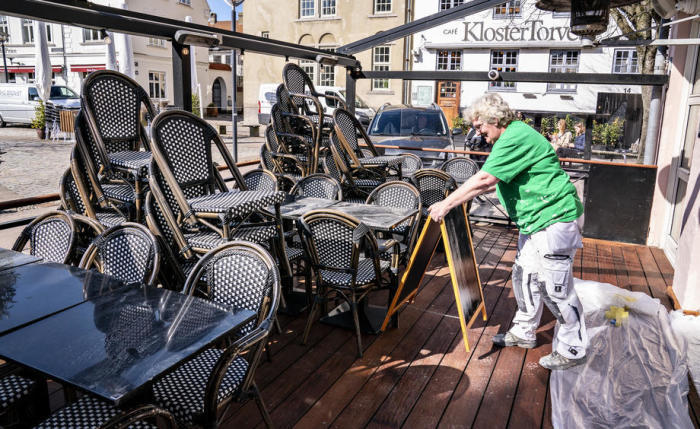 Dänemarks Cafés und Restaurants öffnen wieder. Foto: epa/Henning Bagger