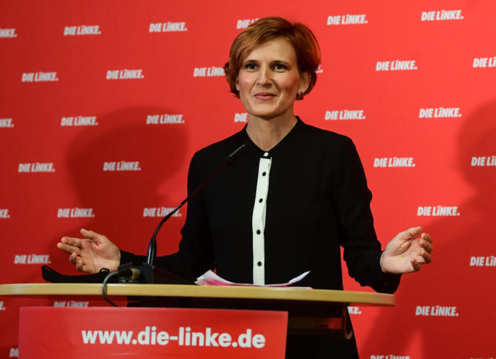 Die Bundesvorsitzende der Partei DIE LINKE, Katja Kipping, bei einer Pressekonferenz in Berlin. Foto: epa/Filip Singer