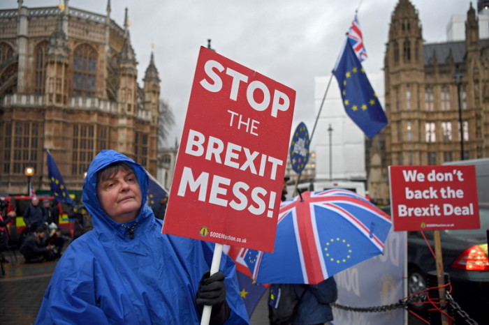 Brexit-Gegner demonstrieren am Mittwoch in London. Foto: epa/Neil Hall