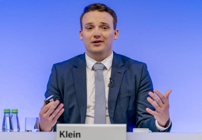 Co-Chief Executive Officer (CEO) der SAP SE, Christian Klein, spricht während einer Pressekonferenz in Walldorf. Foto: epa/Ronald Wittek