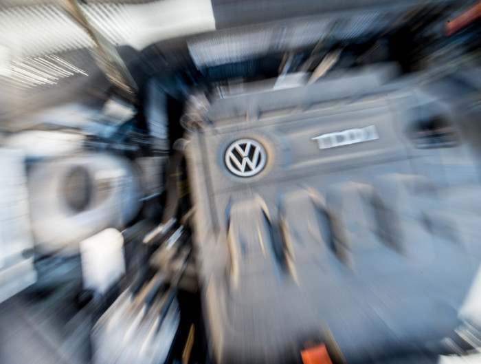 Dieselmotor eines VW Golf 2.0 TDI-Autos. Foto: epa/Patrick Pleul