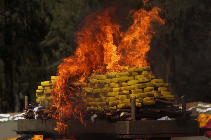Das mexikanische Militär verbrennt beschlagnahmtes Kokain. Foto: Edwin Hernandez/El Universal Via Zuma Wire/dpa