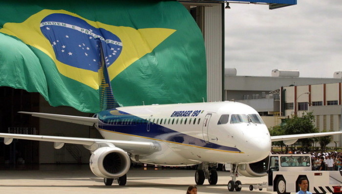 BRAZILIAN AIRCRAFT MAKER'S EMBRAER 190.photo: epa/CAETANO BARREIRA