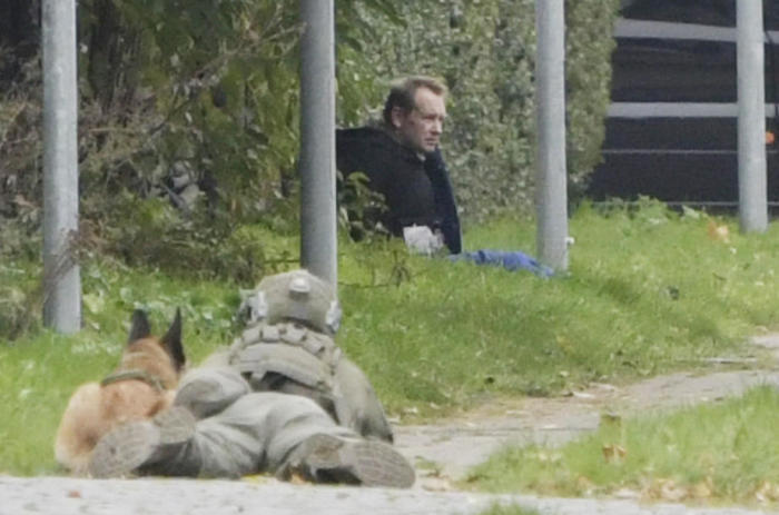 Peter Madsen wird bei einem Fluchtversuch aus dem Gefängnis in Albertslund gesehen. Foto: epa/Nils Meilvang