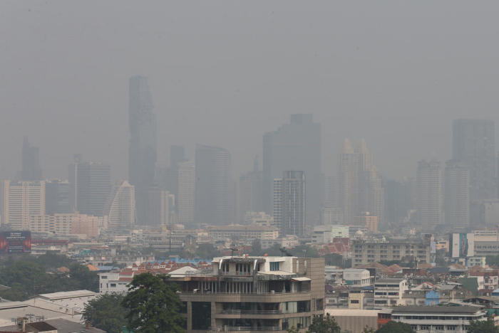 In Bangkok wird Smog zum immer größeren Problem. Foto: epa/Narong Sangnak