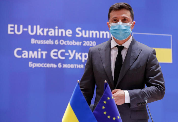 Der ukrainische Präsident Volodymyr Zelensky zu Beginn eines EU-Ukraine-Gipfels im Europäischen Rat. Foto: epa/Stephanie Lecocq