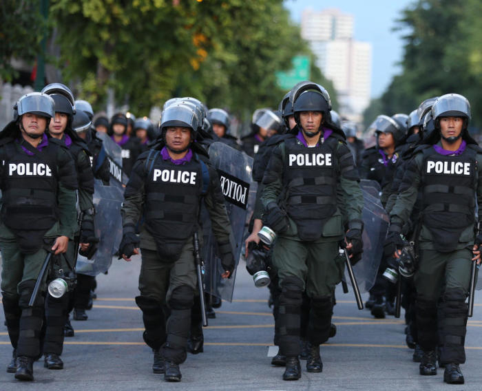 Bereitschaftspolizei in Bangkok. Foto: epa/Narong Sangnak