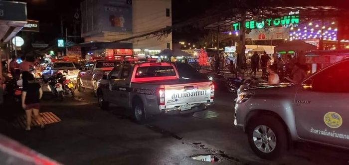 Ein Großaufgebot der Polizei stattete in der letzten Nacht dem Nachtmarkt Tree Town in der Soi Buakhao einen Besuch ab. Foto: Steve B.