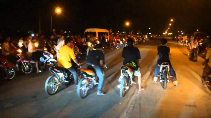 Die Militärregierung hat angekündigt, hart gegen illegale Straßenrennen vorzugehen. Archivbild: The Nation