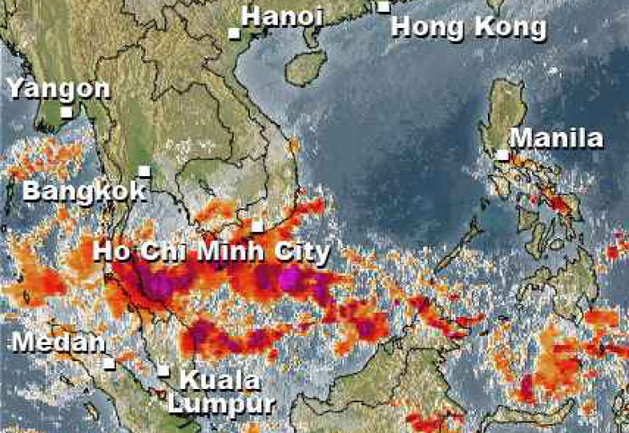 Die Wetterlage im Golf von Thailand am heutigen Freitag: Ein weiteres großes Regengebiet zieht heran, doch bisher blieben die Inseln weitgehend von schweren Niederschlägen verschont.